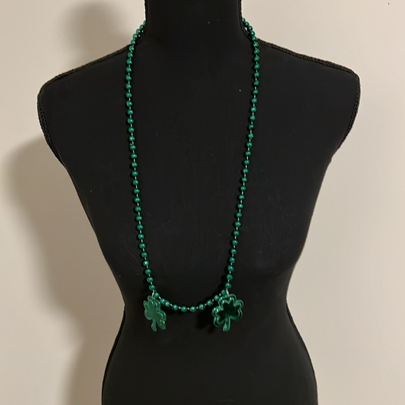 Set of Green Beads - Picture 3 of 4